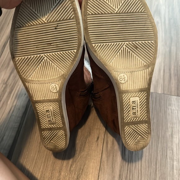 brown wedge boots - Picture 3 of 4